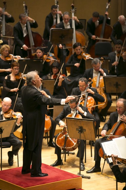 Zubin Mehta led the Israel Philharmonic Orchestra in Bruckner's Symphony No. 8 Monday night at Orchestra Hall. Photo: Todd Rosenberg