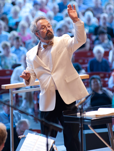 Carlos Kalmar conducted the Grant Park Orchestra in the final festival program of Adams, Bolcom and Ravel Friday night at the Pritzker Pavilion. 