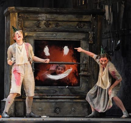 Chicago Classical Review » » Lyric Opera's darkly Freudian “Hansel and  Gretel” returns in worthy revival