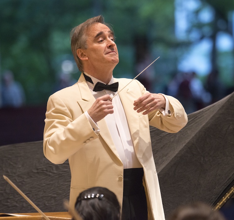 James Conlon conducted the Chicago Symphony Orchestra Wednesday night at the Ravinia Festival. Photo: Patrick Gipson