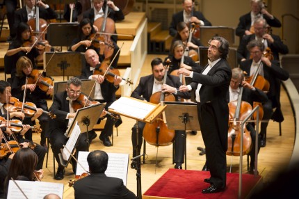 Riccardo Muti leads the Chicago Symphony Orchestra in Thursday;s season-opening concert at Symphony Center. Photo: Todd Rosenberg/CSO