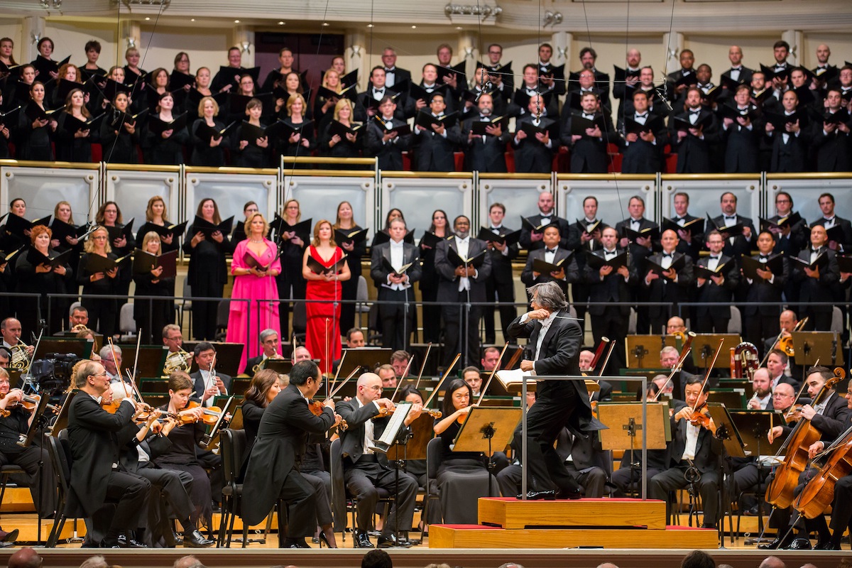Riccardo Muti leading the Chicago Symphony Orchestra, CSO Chorus and soloists in Beethoven's Symphony No. 9 at Thursday's season-opening concert. Photo: Todd Rosenberg.