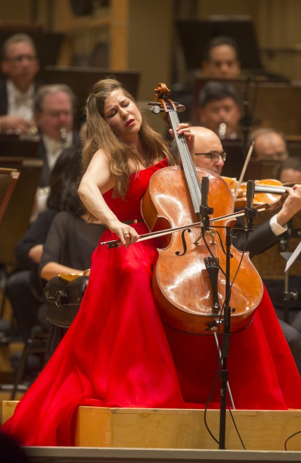 Alisa Weilerstein gave the world premiere of Pascal Dusapin's "Outscape" Thursday night with the Chicago Symphony Orchestra. Photo: Todd Rosenberg