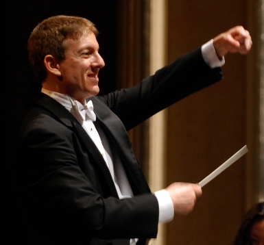 Scott Speck conducted the Chicago Philharmonic's season-opening concert Sunday night in Evanston.