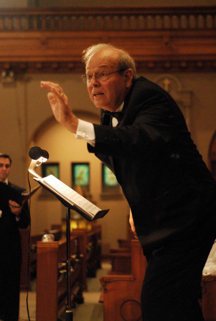 Bruce Tammen conducted the Chicago Chorale in Bach's Mass in B minor Sunday at Rockefeller Chapel.