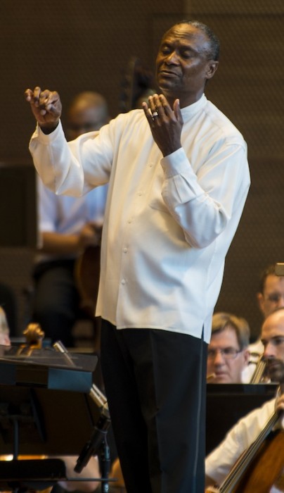 Thomas Wilkins conducted the Grant Park Orchestra Wednesday night at the Pritzker Pavilion. Photo: Norman Timonera
